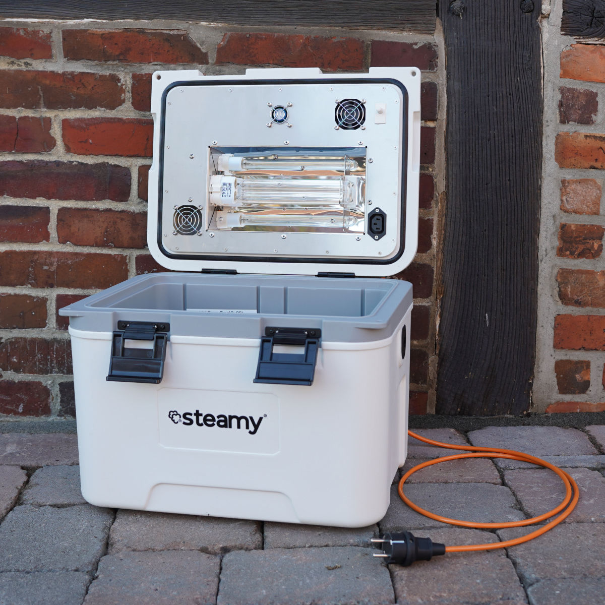 Desinfektion auf Knopfdruck: Die UV-Ozon-Box setzt neue Maßstäbe in der mobilen Desinfektion