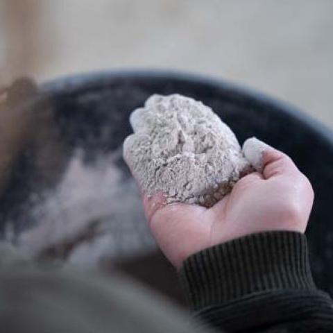 Das Trocknungsprinzip ist in jedem Produktionsbereich anwendbar, ob zum Trockenen bei der Geburt, als Liegeflächeneinstreu oder als Trockenklauenbad